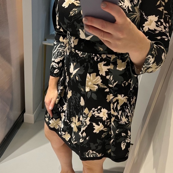 Beautiful floral Patrizia Pepe dress ! - Picture 9 of 11
